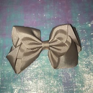 10/$10 Beige Ribbon Bow Hair Clip 🎀